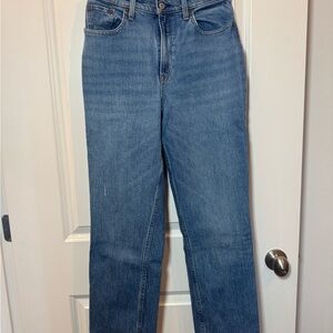 Abercrombie 90’s Straight Curve Love